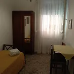 Casa Gialla * البندقية