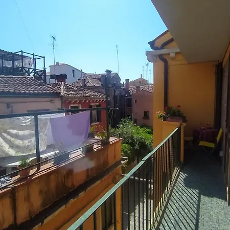 בית הארחה Casa Gialla ונציה