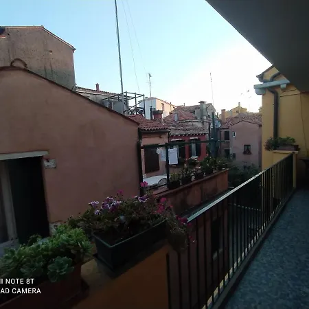 Casa Gialla Venise